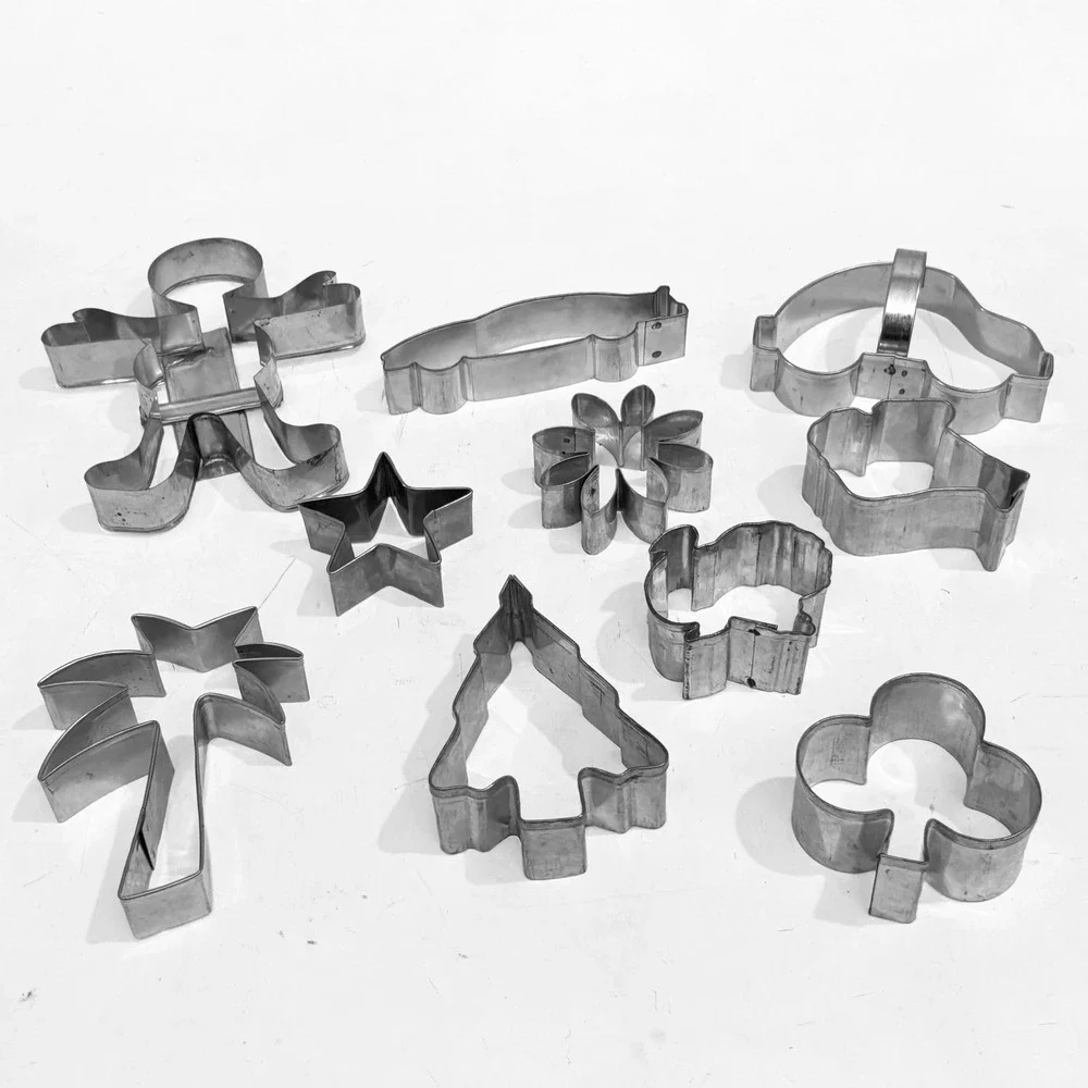 Vintage Aluminum Holiday Cookie Cutters 10pc Great Condition Old Time Christmas‎